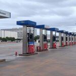 Postos de gasolina em Brasília ilustrando denúncia de cartel de combustíveis no DF.