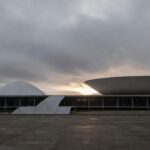 Palácio do Planalto em Brasília ao entardecer, em tom de luto pelo Distrito Federal