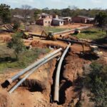 Obras de saneamento em São Sebastião após 30 anos de negligência