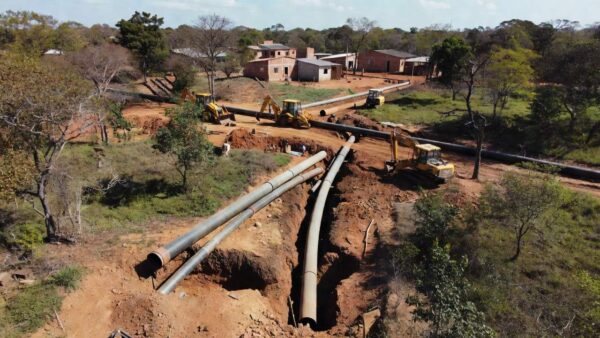 Obras de saneamento em São Sebastião após 30 anos de negligência