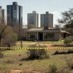 Condomínio no Distrito Federal com fita de isolamento em cena de crime