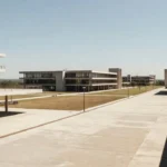 Campus da UnDF em Brasília com prédios e áreas sem expansão