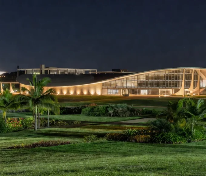 Centro cultural Sesc-DF iluminado para evento cultural em Brasília