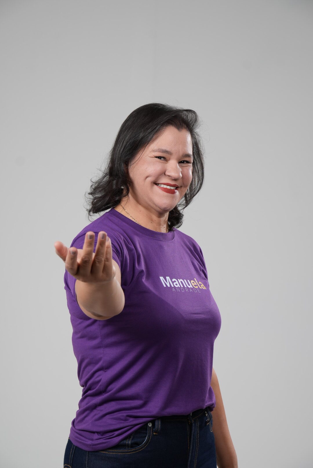 Manuela Andrade consolida favoritismo e amplia base para a CLDF em 2026